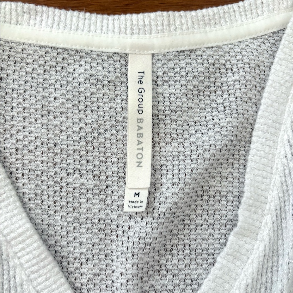 Babaton Aritzia Taurus Tie White Longsleevs Top Cardigan Size M - Picture 4 of 9